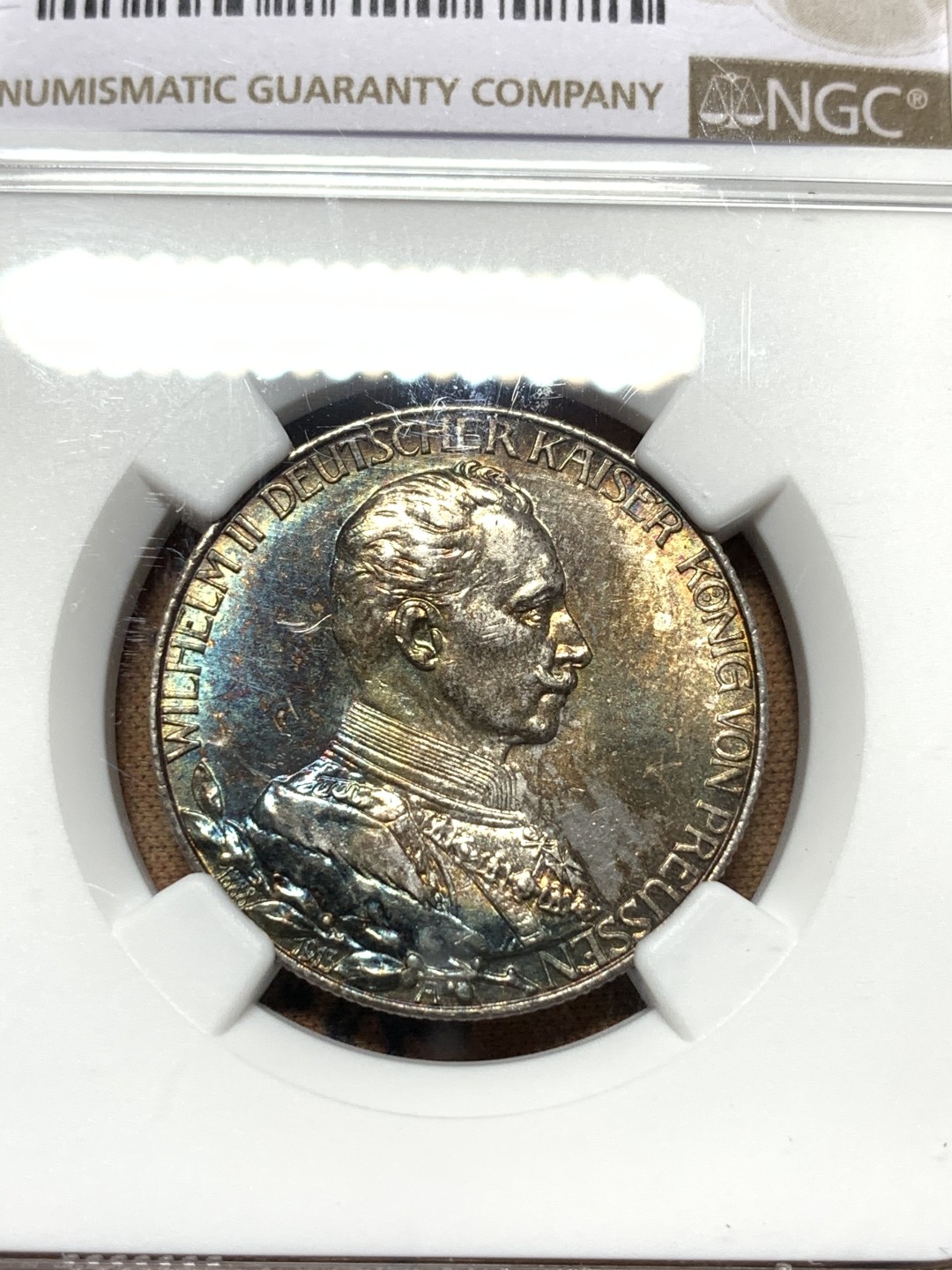 《竞宝斋》第113场-周日，周一 ，2场连拍（全场包邮） NGC MS62 1913年德国普鲁士2马克银币 深五彩包浆