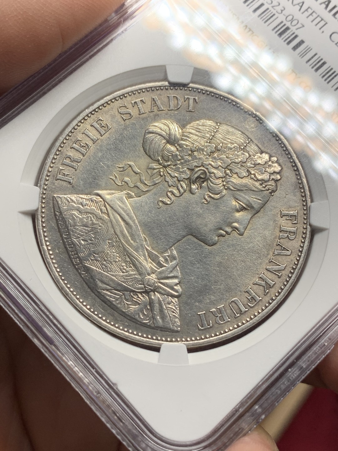 《竞宝斋》第113场-周日，周一 ，2场连拍（全场包邮） NGC UNC 德国法兰克福 1861年 少女2泰勒 银币 37克的大银币 价格明显上涨的热门品种