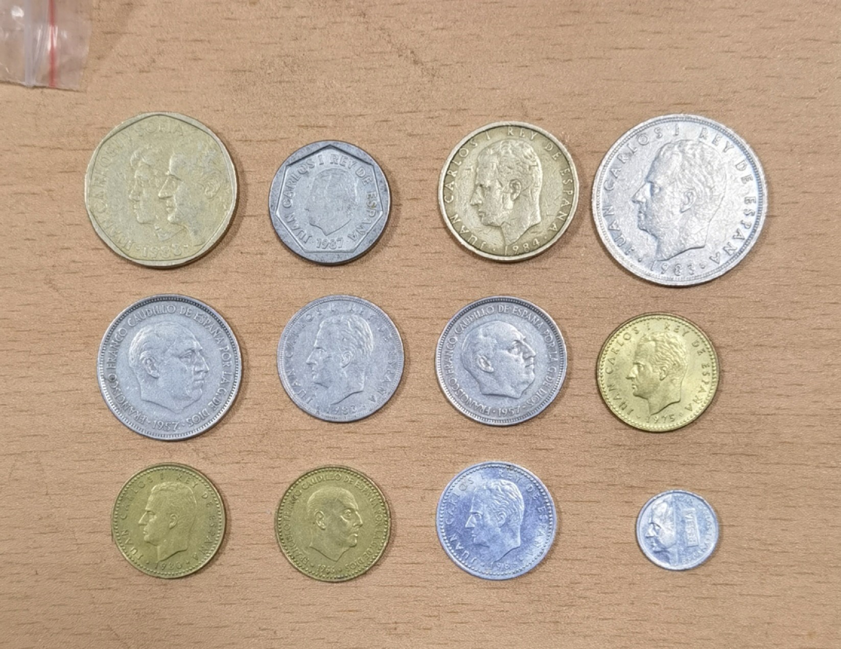 北京马甸外国币专卖微拍第八十八期，外国非贵金属流通币，纪念币专场，陆续上新，欢迎关注 西班牙大套12枚