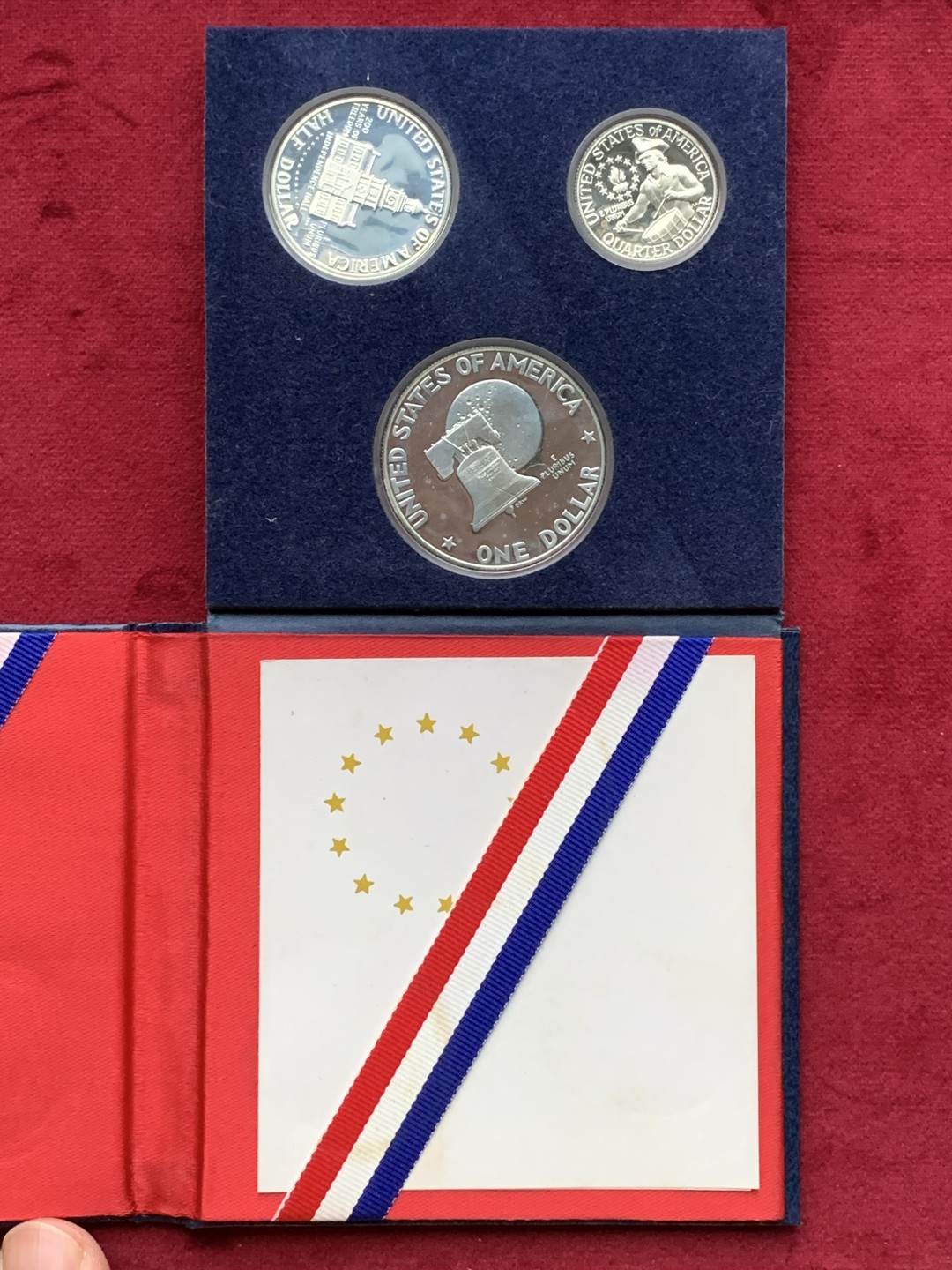 《竞宝斋》第113场-周日，周一 ，2场连拍（全场包邮） 美国 1976年 建国200周年 3枚精制套币 全银套币 原盒原证书