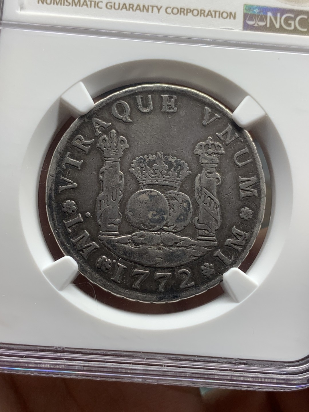 《竞宝斋》第113场-周日，周一 ，2场连拍（全场包邮） 季军分 NGC VF25 秘鲁 1772年 双柱 4R地球银币 真正的末年地球 原味包浆 正反打制的都不错 书价 上去只有1枚EF45，1枚AU50,这枚来自HA 费用总的1080美元到手，可与不可求的品种