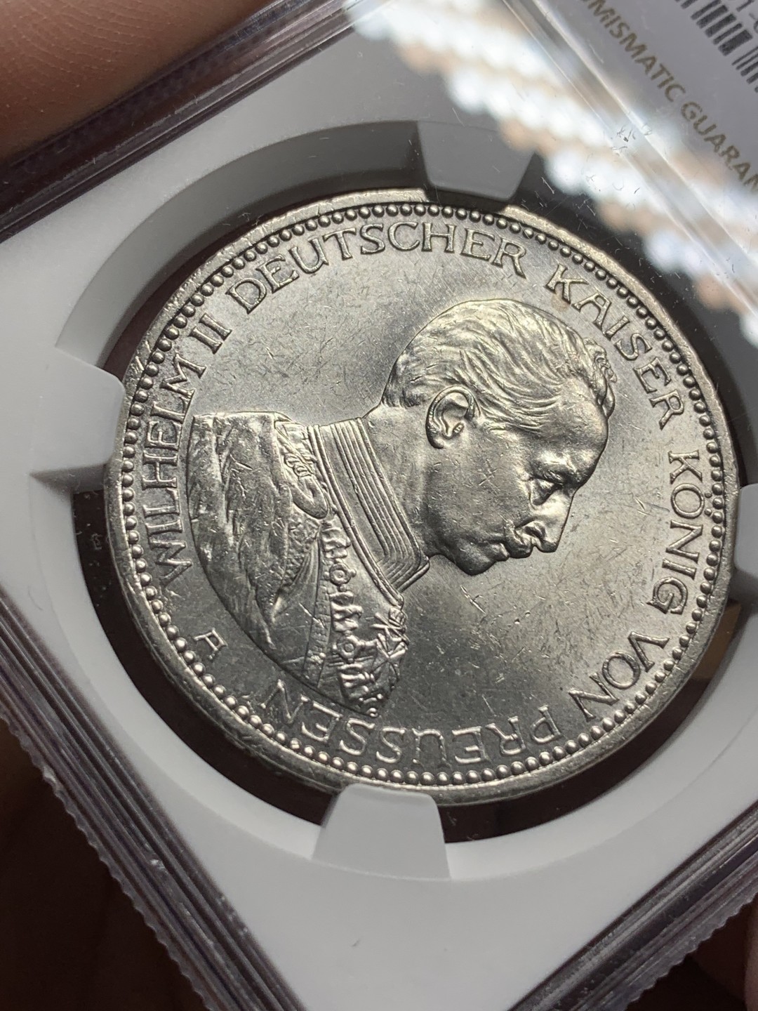 《竞宝斋》第113场-周日，周一 ，2场连拍（全场包邮） NGC-MS62 德国普鲁士 1913年 军装版威廉二世 5马克大银币 原光好品