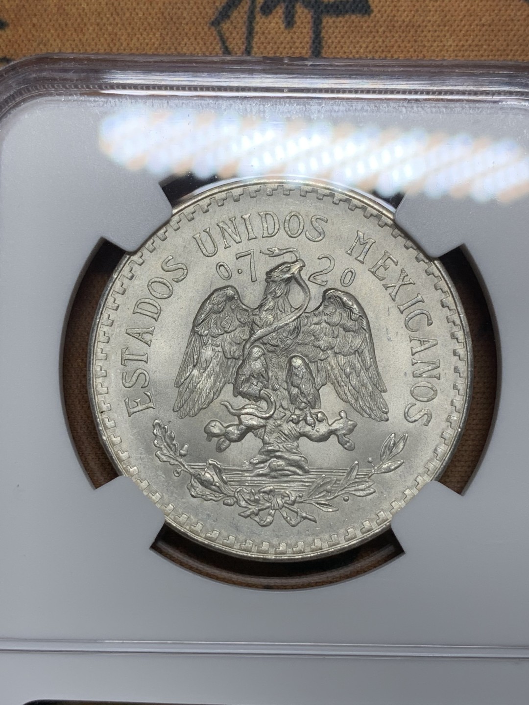 《竞宝斋》第113场-周日，周一 ，2场连拍（全场包邮） NGC-MS66 墨西哥1932年 小鹰洋 开9版 1比索银币 顶级分数