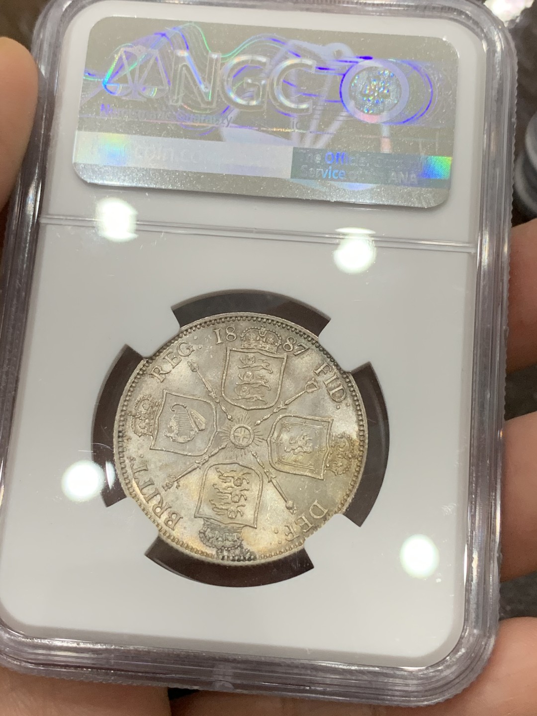 《竞宝斋》第113场-周日，周一 ，2场连拍（全场包邮） NGC MS63 英国1887年维多利亚高冠2先令银币原光BU品相