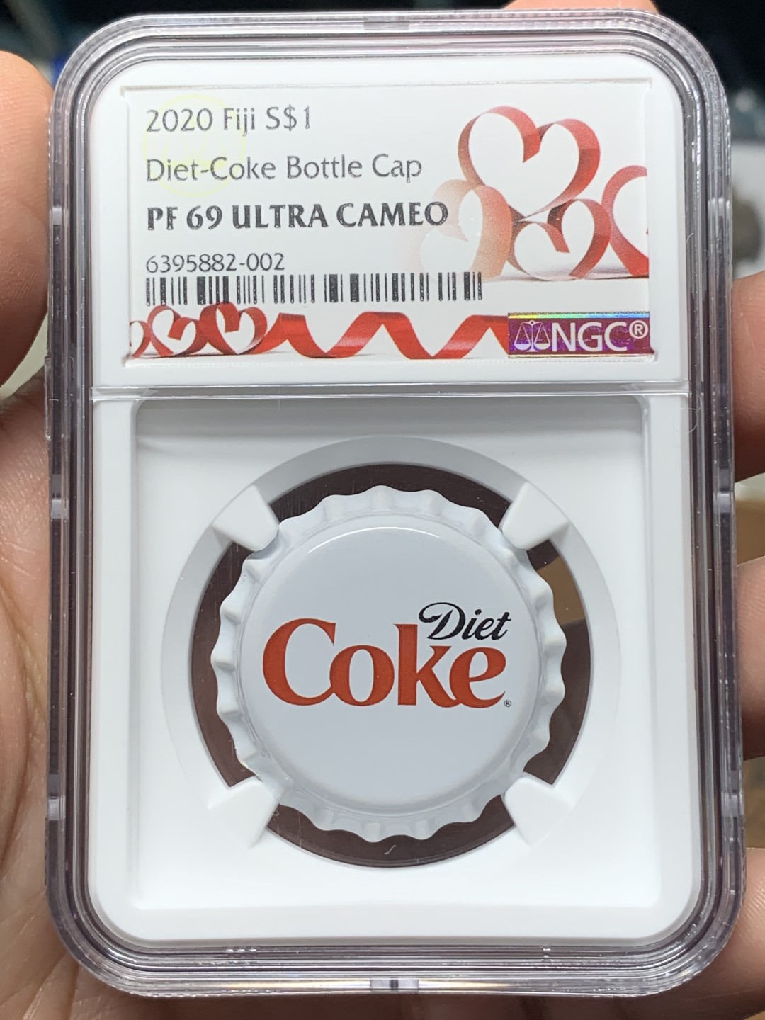 《竞宝斋》第113场-周日，周一 ，2场连拍（全场包邮） NGC PF69UC 2020 斐济可乐 瓶盖精制银币 情人节标签 比较有意义