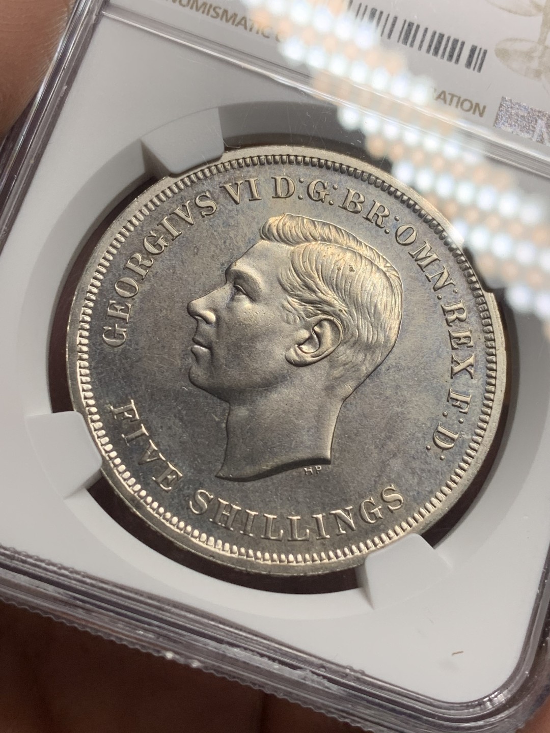 《竞宝斋》第113场-周日，周一 ，2场连拍（全场包邮） NGC-PL63 英国 1951年 1克朗 乔六镍马剑类精制币 ，带绿色原盒与证书