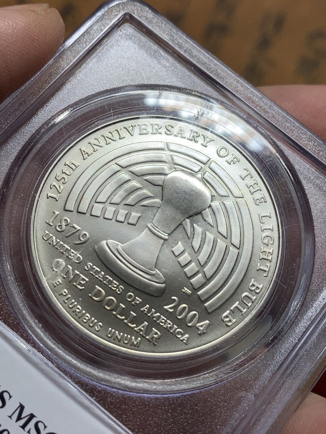 《竞宝斋》第113场-周日，周一 ，2场连拍（全场包邮） PCGS MS69 美国 2004年 爱迪生 发明灯泡 125周年纪念 大银币 特殊标签 比较有新意