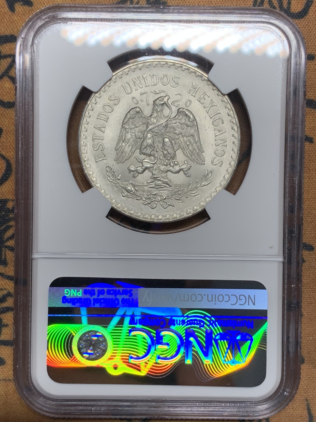 《竞宝斋》第113场-周日，周一 ，2场连拍（全场包邮） NGC-MS66 墨西哥1932年 小鹰洋 开9版 1比索银币 顶级分数