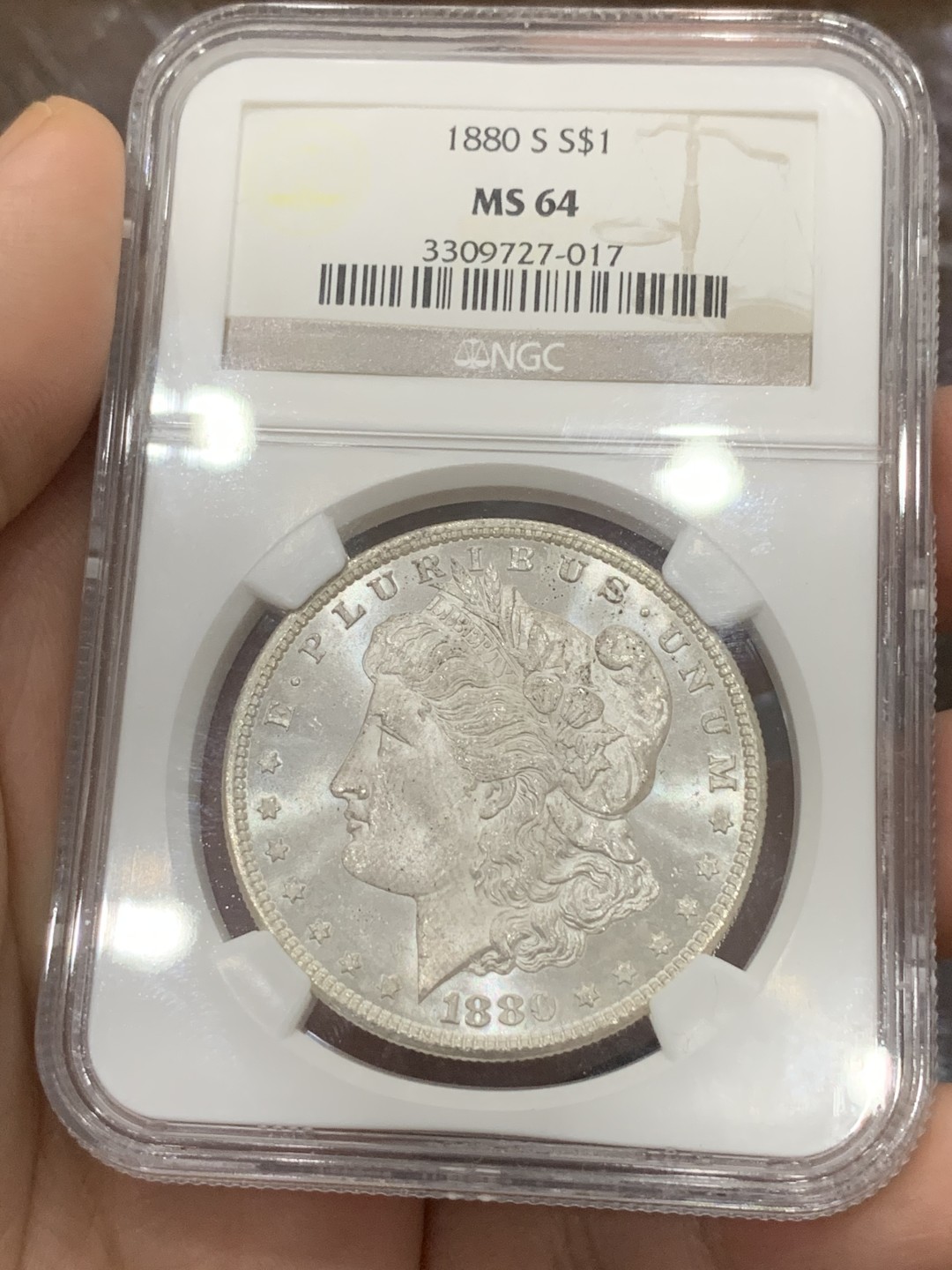 《竞宝斋》第113场-周日，周一 ，2场连拍（全场包邮） NGC MS64 美国 1880年 摩根壹元 大银币 整体白净 N老盒 可藏