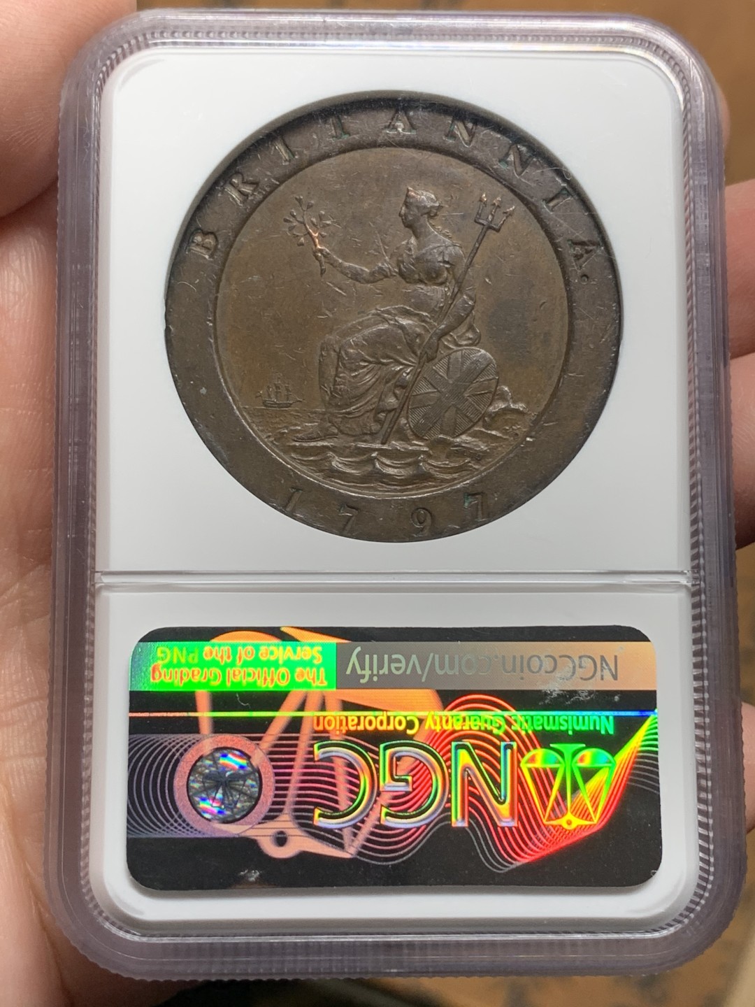 《竞宝斋》第113场-周日，周一 ，2场连拍（全场包邮） NGC-AU58 英国1797年车轮2便士Soho mint经典品种加厚盒子手感很好 盒子边有小磕