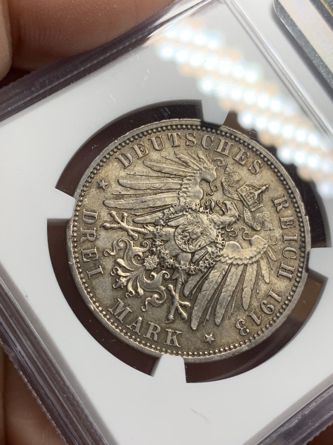 《竞宝斋》第113场-周日，周一 ，2场连拍（全场包邮） NGC-MS62 德国萨克森1913年 建功碑3马克 银币 原光带彩