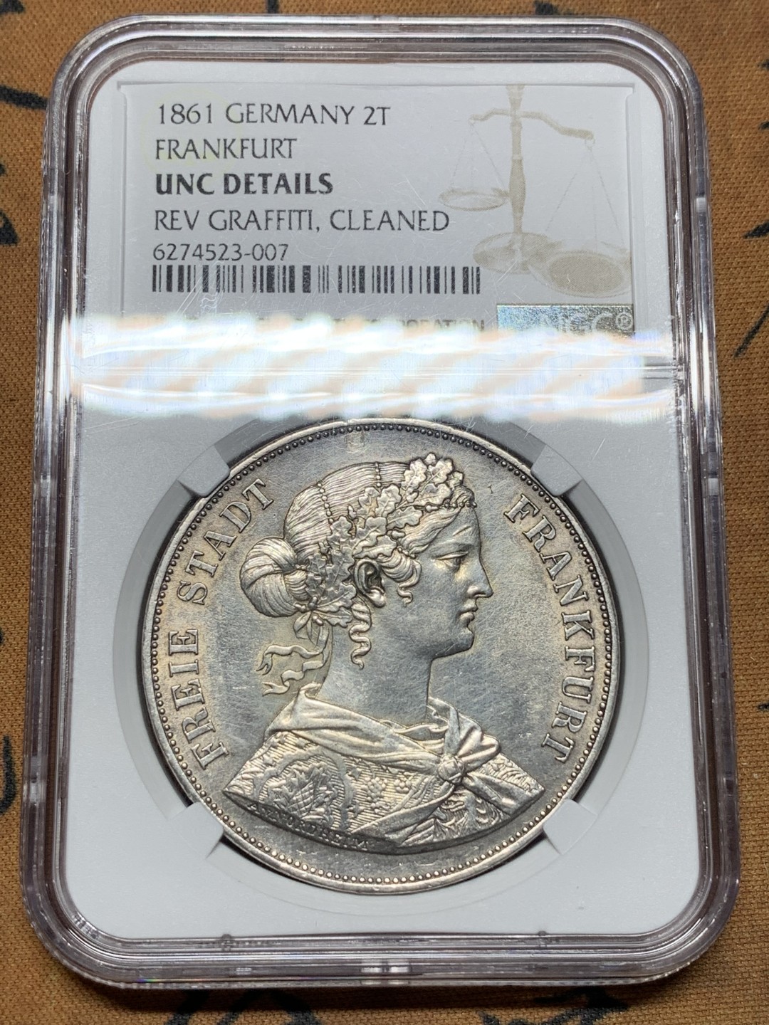 《竞宝斋》第113场-周日，周一 ，2场连拍（全场包邮） NGC UNC 德国法兰克福 1861年 少女2泰勒 银币 37克的大银币 价格明显上涨的热门品种