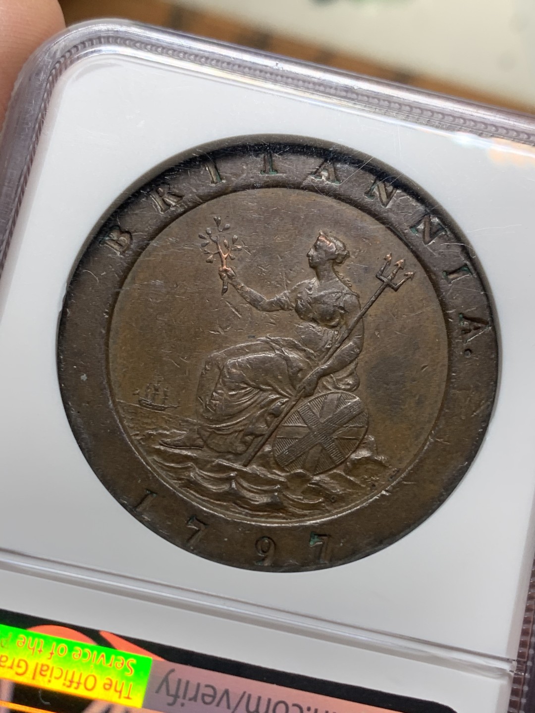 《竞宝斋》第113场-周日，周一 ，2场连拍（全场包邮） NGC-AU58 英国1797年车轮2便士Soho mint经典品种加厚盒子手感很好 盒子边有小磕