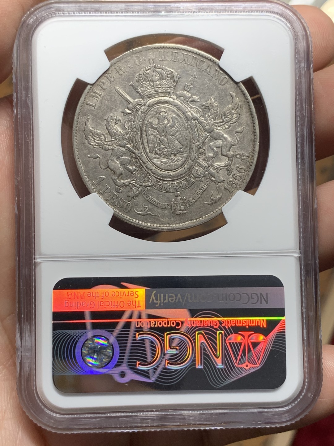 《竞宝斋》第113场-周日，周一 ，2场连拍（全场包邮） NGC AU 墨西哥 1866年 末代马克西米利安一世 1比索大银币 只有在位2年 非常难得AU 只有34岁的年纪雕刻出了64岁的神态