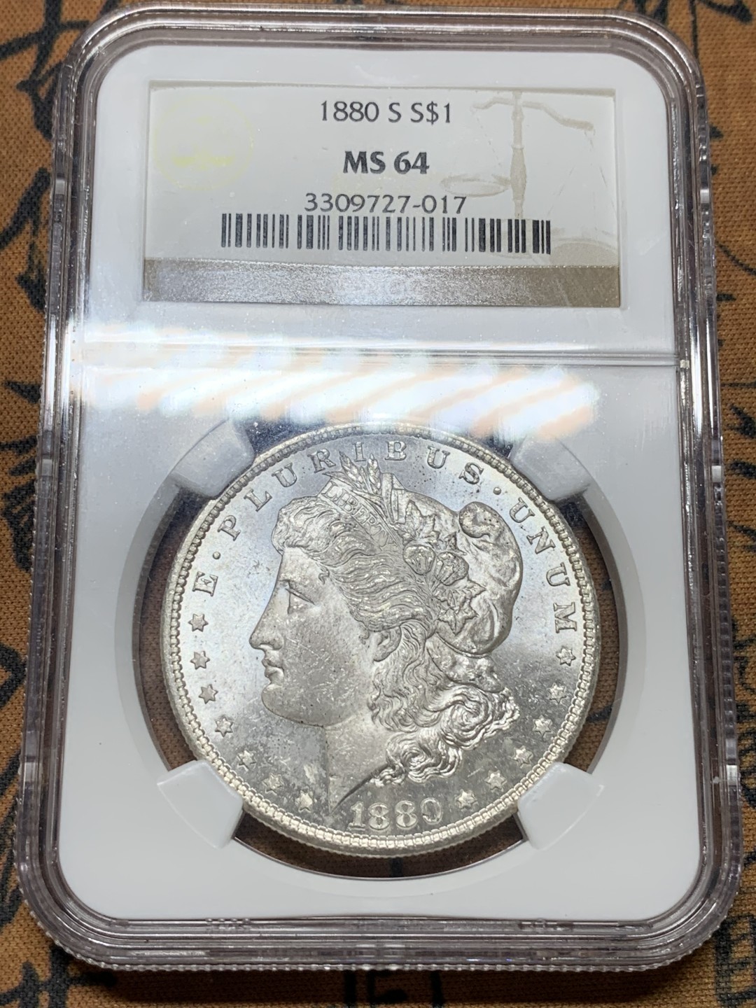 《竞宝斋》第113场-周日，周一 ，2场连拍（全场包邮） NGC MS64 美国 1880年 摩根壹元 大银币 整体白净 N老盒 可藏