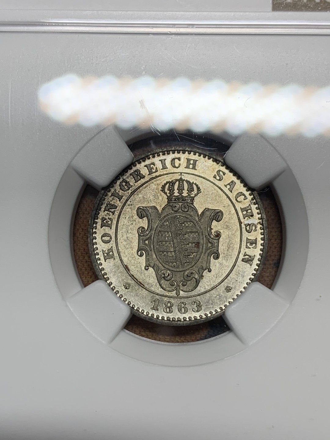 《竞宝斋》第113场-周日，周一 ，2场连拍（全场包邮） NGC MS62，德国萨克斯1863年2新格罗申 银币 ，相当于20芬尼，底板干净，图案清晰
