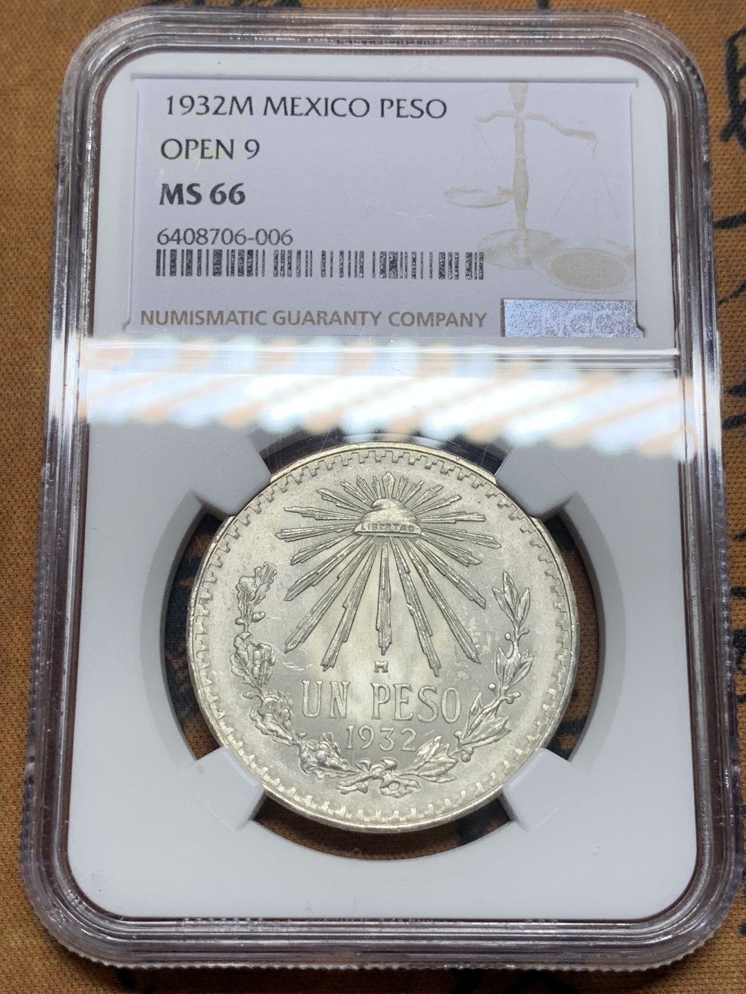 《竞宝斋》第113场-周日，周一 ，2场连拍（全场包邮） NGC-MS66 墨西哥1932年 小鹰洋 开9版 1比索银币 顶级分数