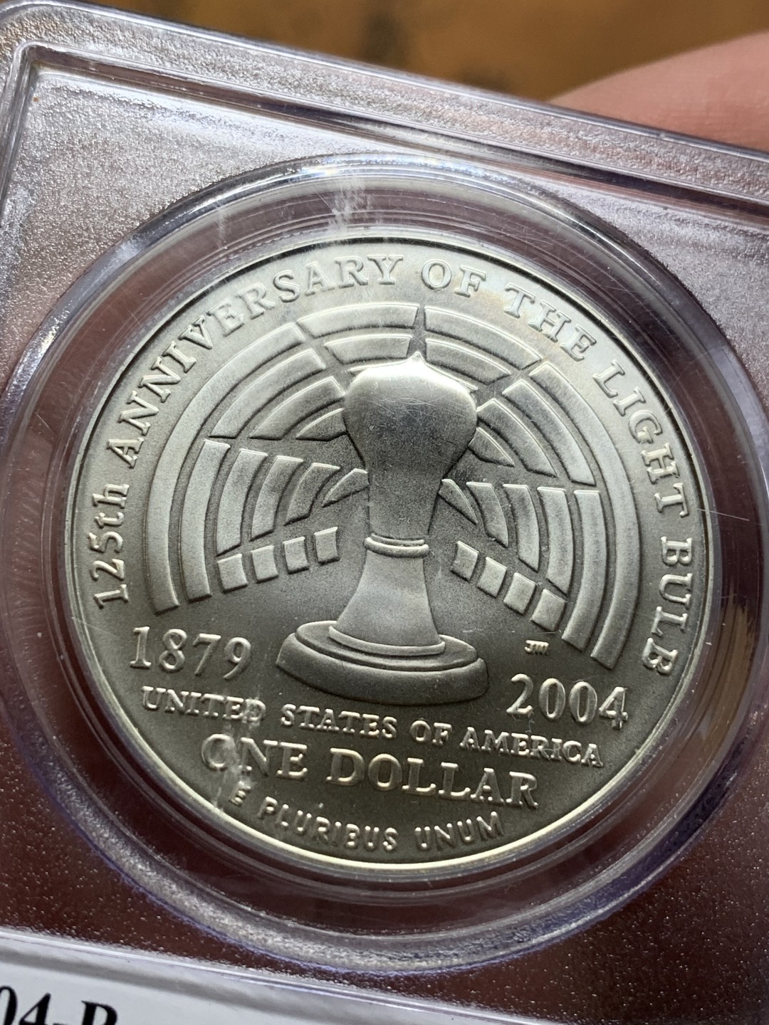 《竞宝斋》第113场-周日，周一 ，2场连拍（全场包邮） PCGS MS69 美国 2004年 爱迪生 发明灯泡 125周年纪念 大银币 特殊标签 比较有新意