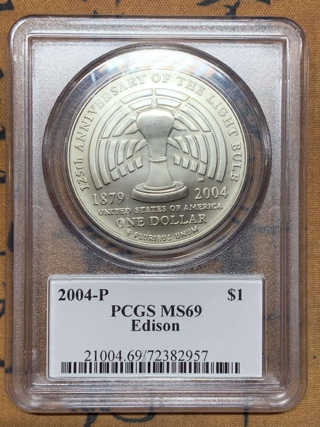 《竞宝斋》第113场-周日，周一 ，2场连拍（全场包邮） PCGS MS69 美国 2004年 爱迪生 发明灯泡 125周年纪念 大银币 特殊标签 比较有新意