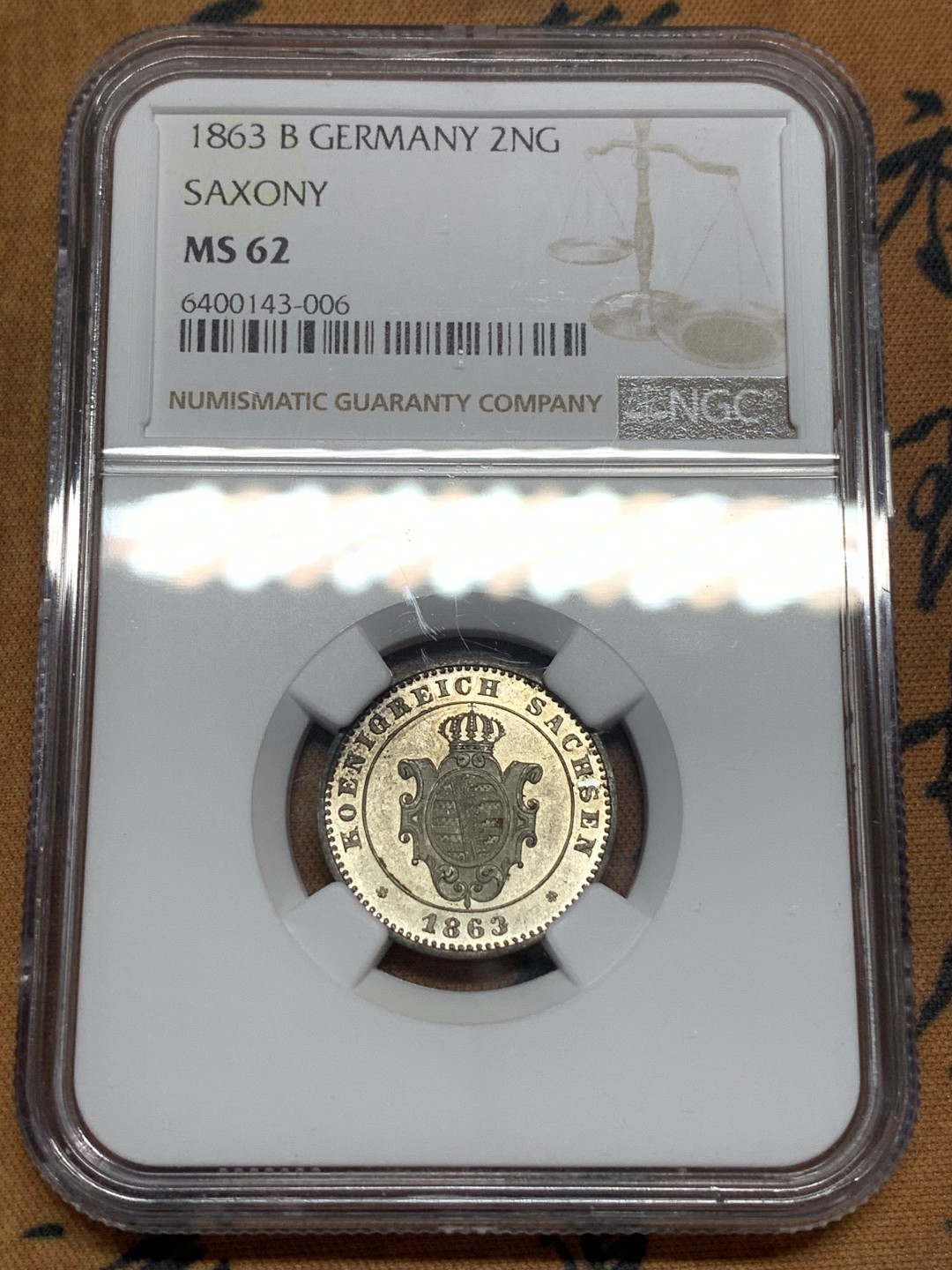 《竞宝斋》第113场-周日，周一 ，2场连拍（全场包邮） NGC MS62，德国萨克斯1863年2新格罗申 银币 ，相当于20芬尼，底板干净，图案清晰