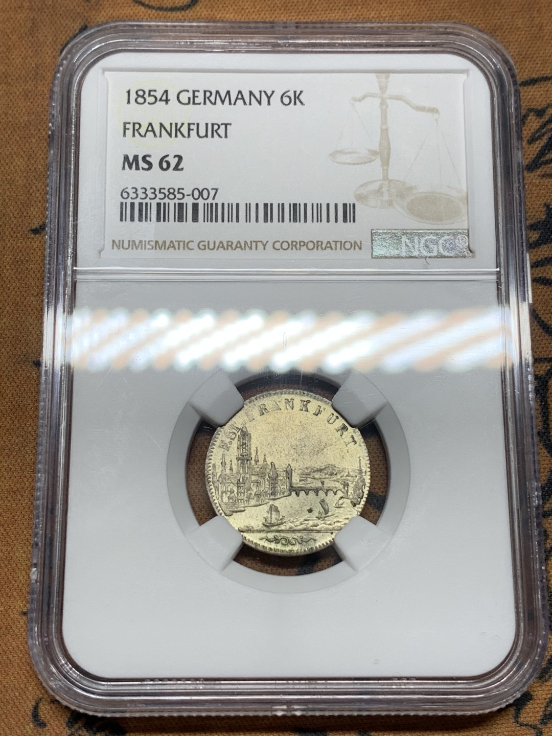 《竞宝斋》第113场-周日，周一 ，2场连拍（全场包邮） NGC MS62，德国法兰克福1854年6克鲁兹，著名的景观银币