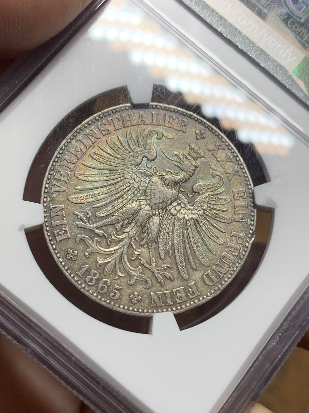 《竞宝斋》第113场-周日，周一 ，2场连拍（全场包邮） NGC-AU53 德国 1865年法兰克福少女泰勒银币原味包浆 背面五彩