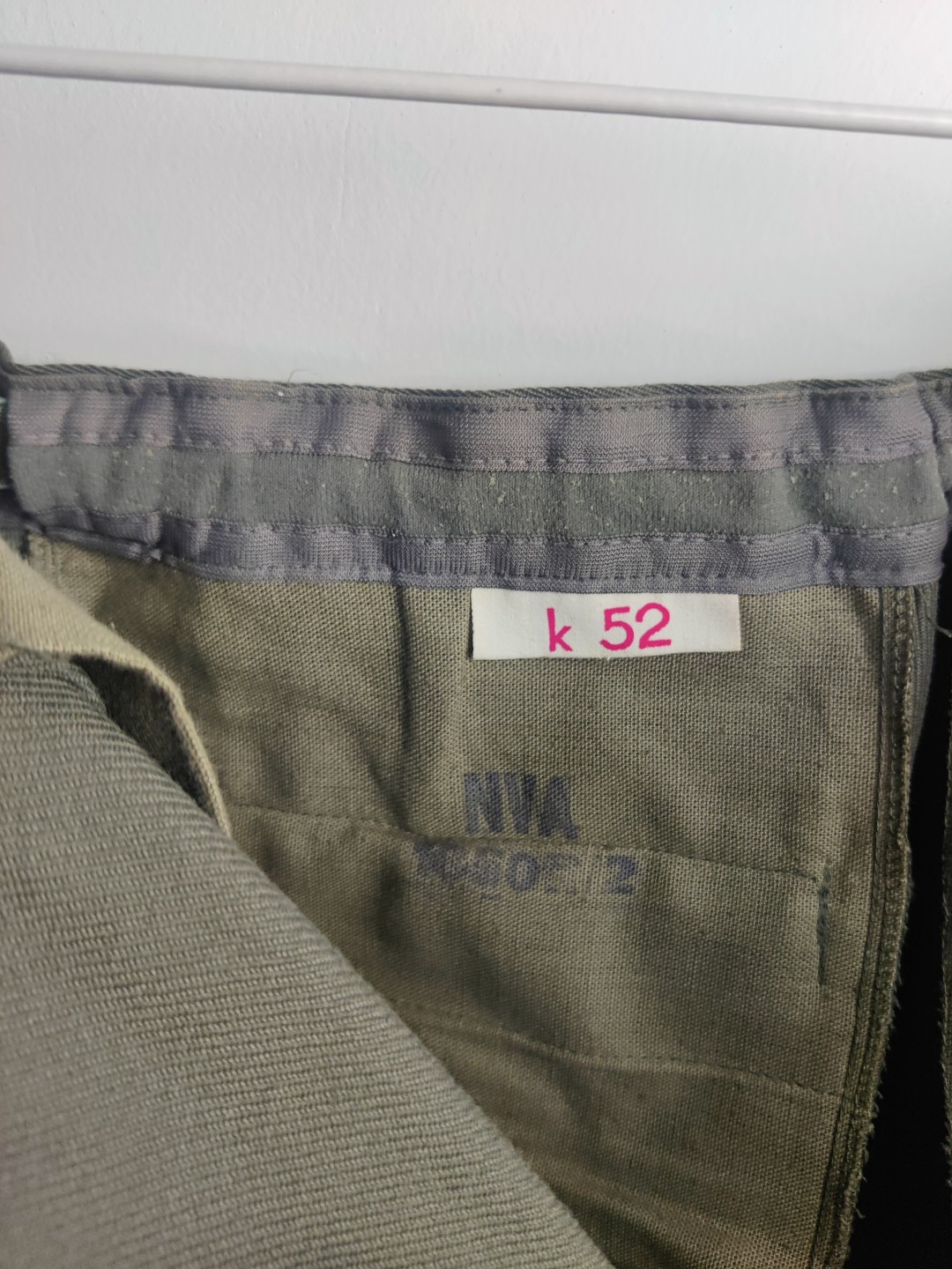 全场0元起拍 第12期 咸鱼国勋章拍卖专场 11月9日（周三）下午6：00开始 东德空军 早期小标 少校常服一套