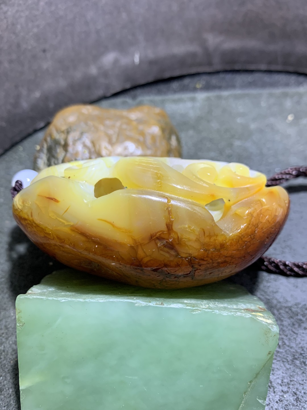 重器天然马达加斯加原皮玛瑙镂空雕刻招财貔貅把件一个，