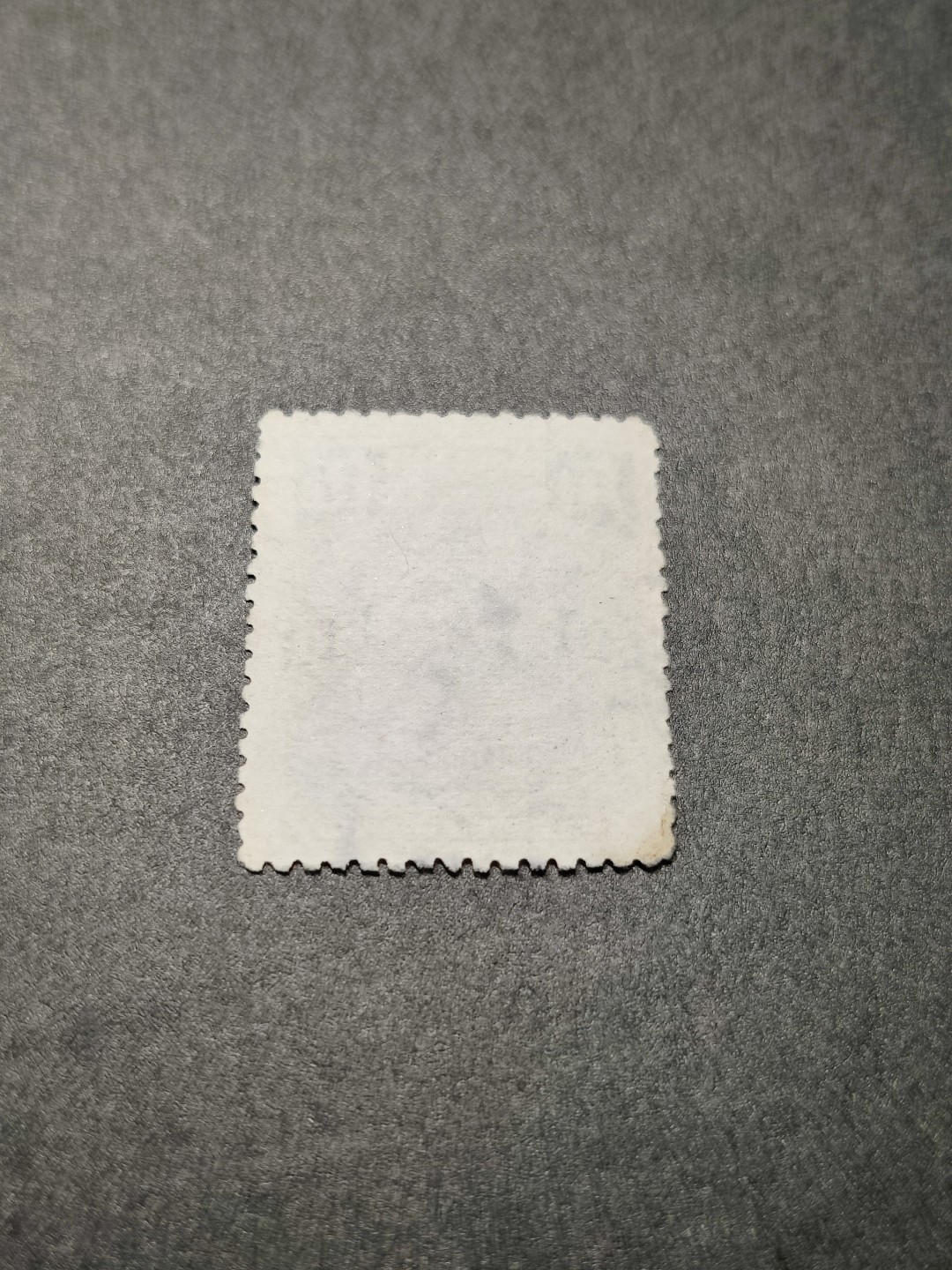 洪涛臻品 精选邮票限时拍卖第七十六期 大清蟠龙 五角鲤鱼 无薄无裂无折 票艳背白 难得优异品质！