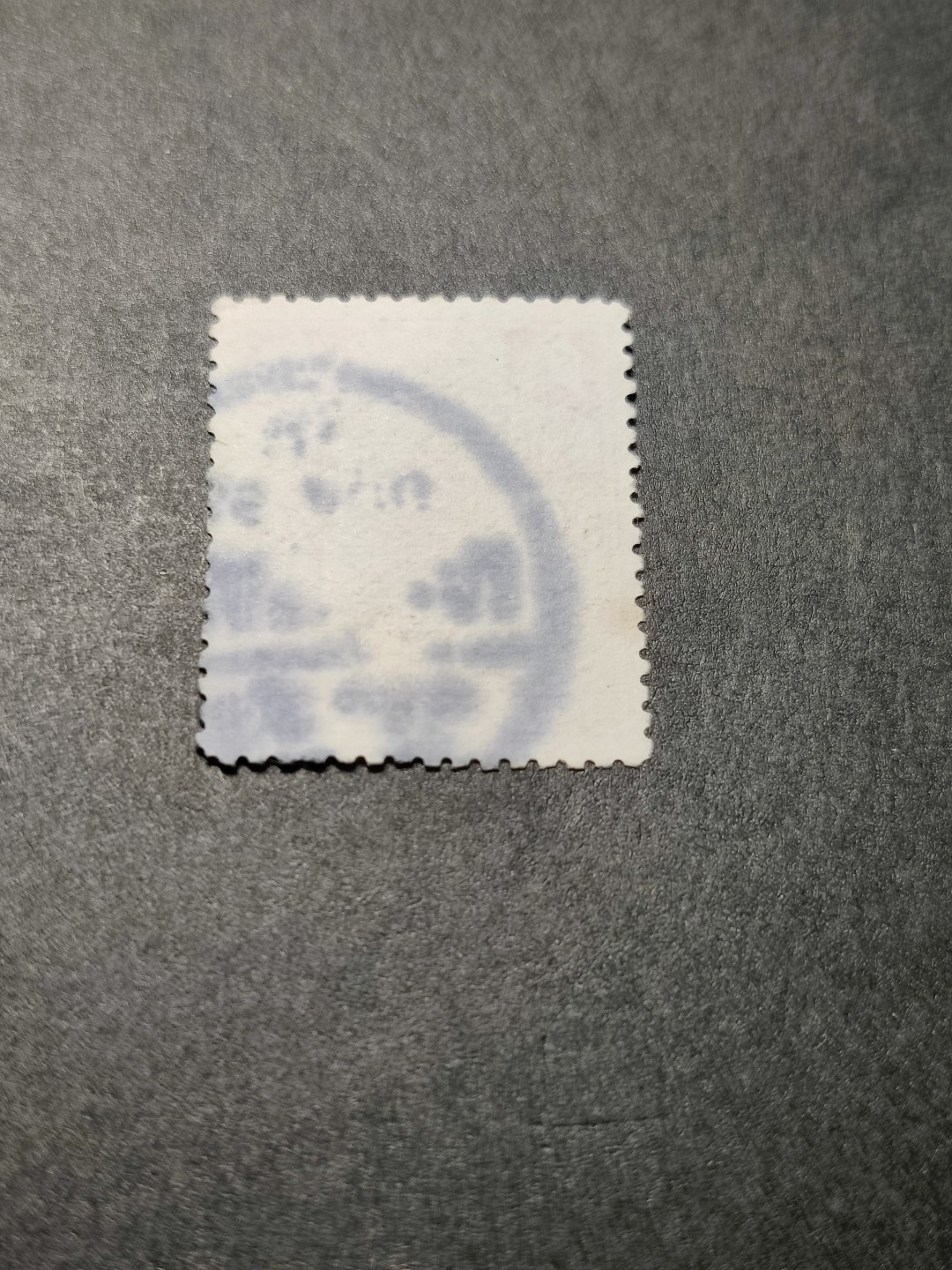洪涛臻品 精选邮票限时拍卖第七十六期 大清蟠龙 三角鲤鱼 无薄无裂无折 票艳背白 难得优异品质！