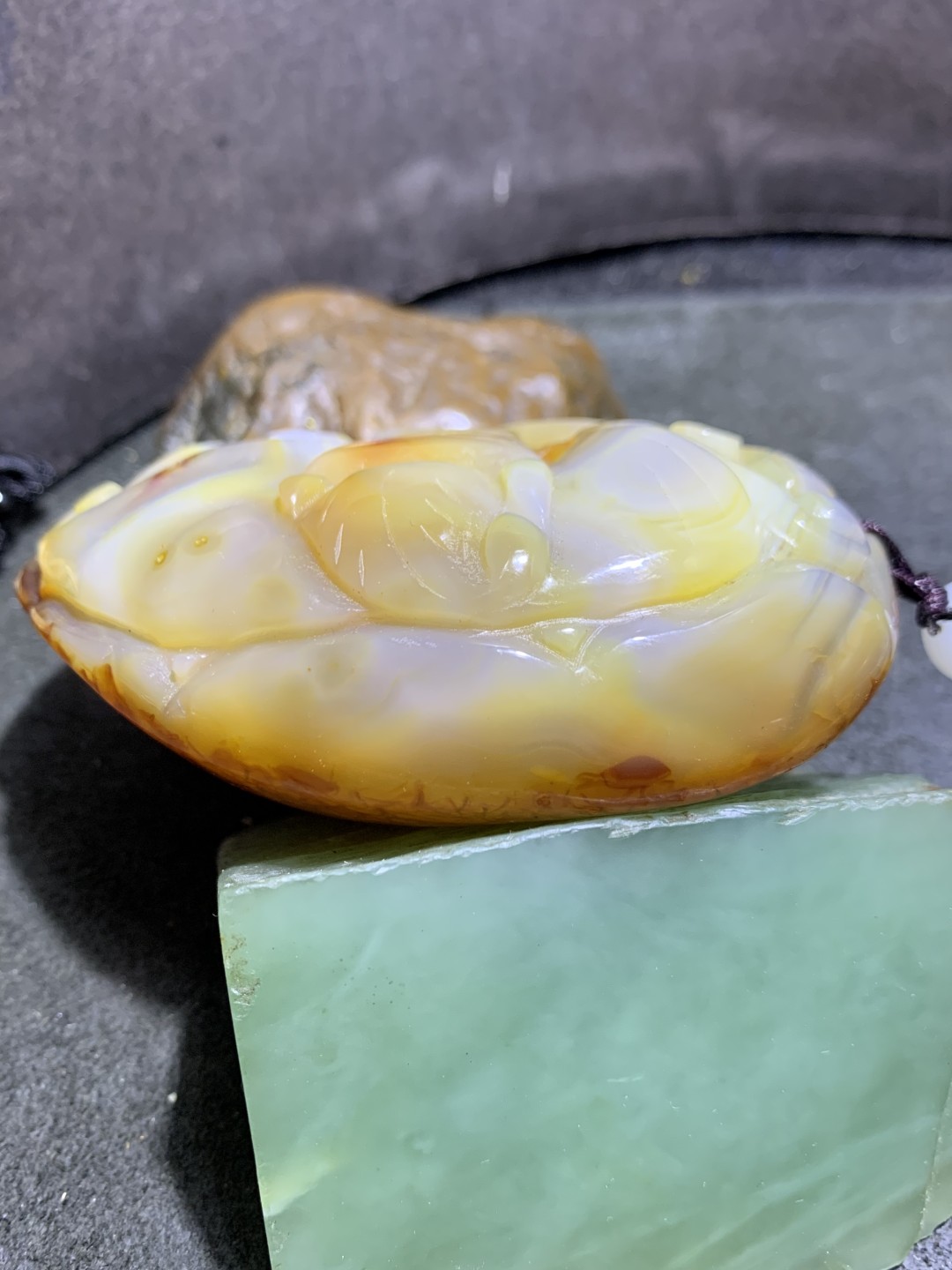 重器天然马达加斯加原皮玛瑙镂空雕刻招财貔貅把件一个，