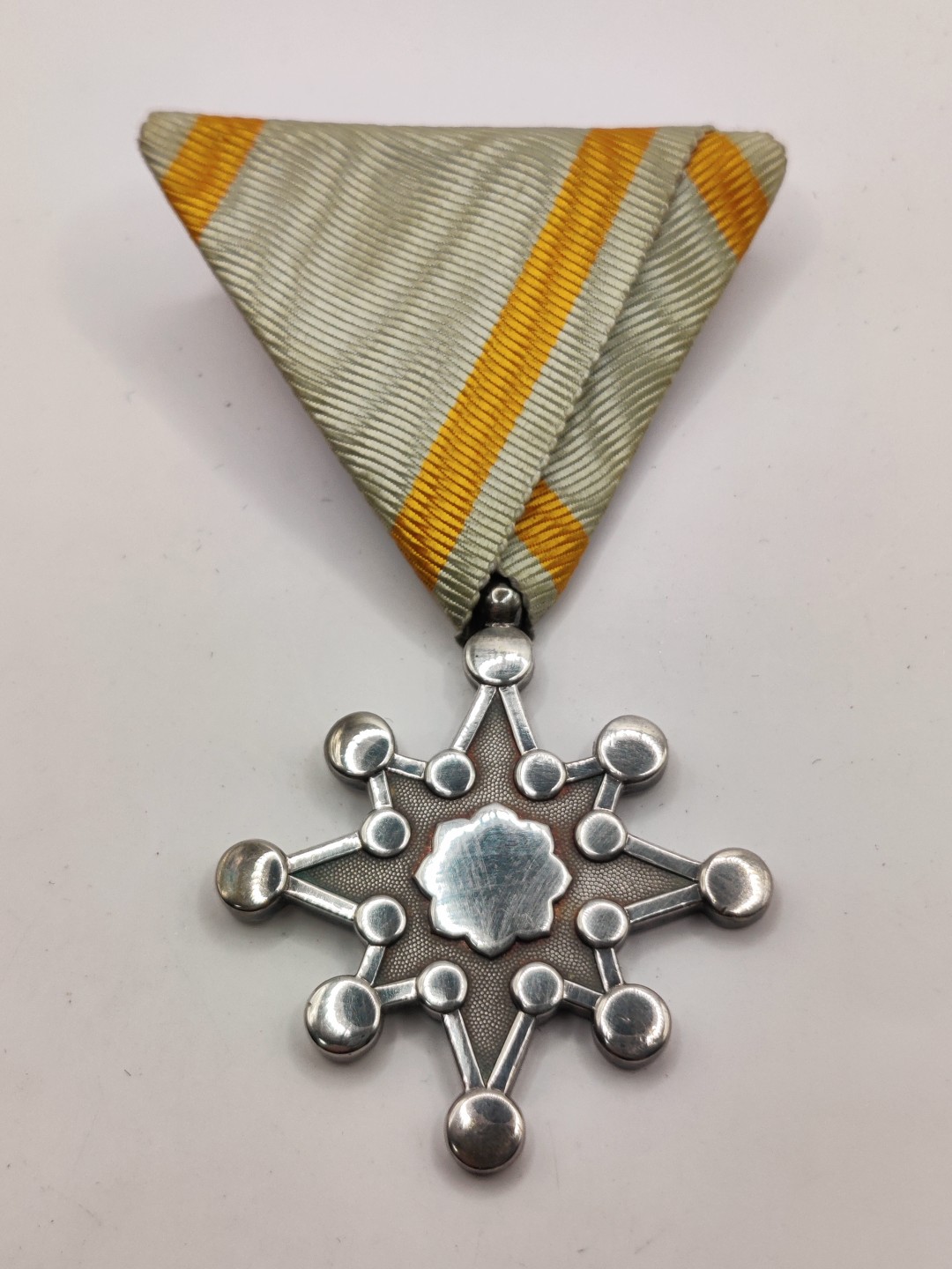 全场0元起拍 第12期 咸鱼国勋章拍卖专场 11月9日（周三）下午6：00开始 美品 八等瑞宝章 银制