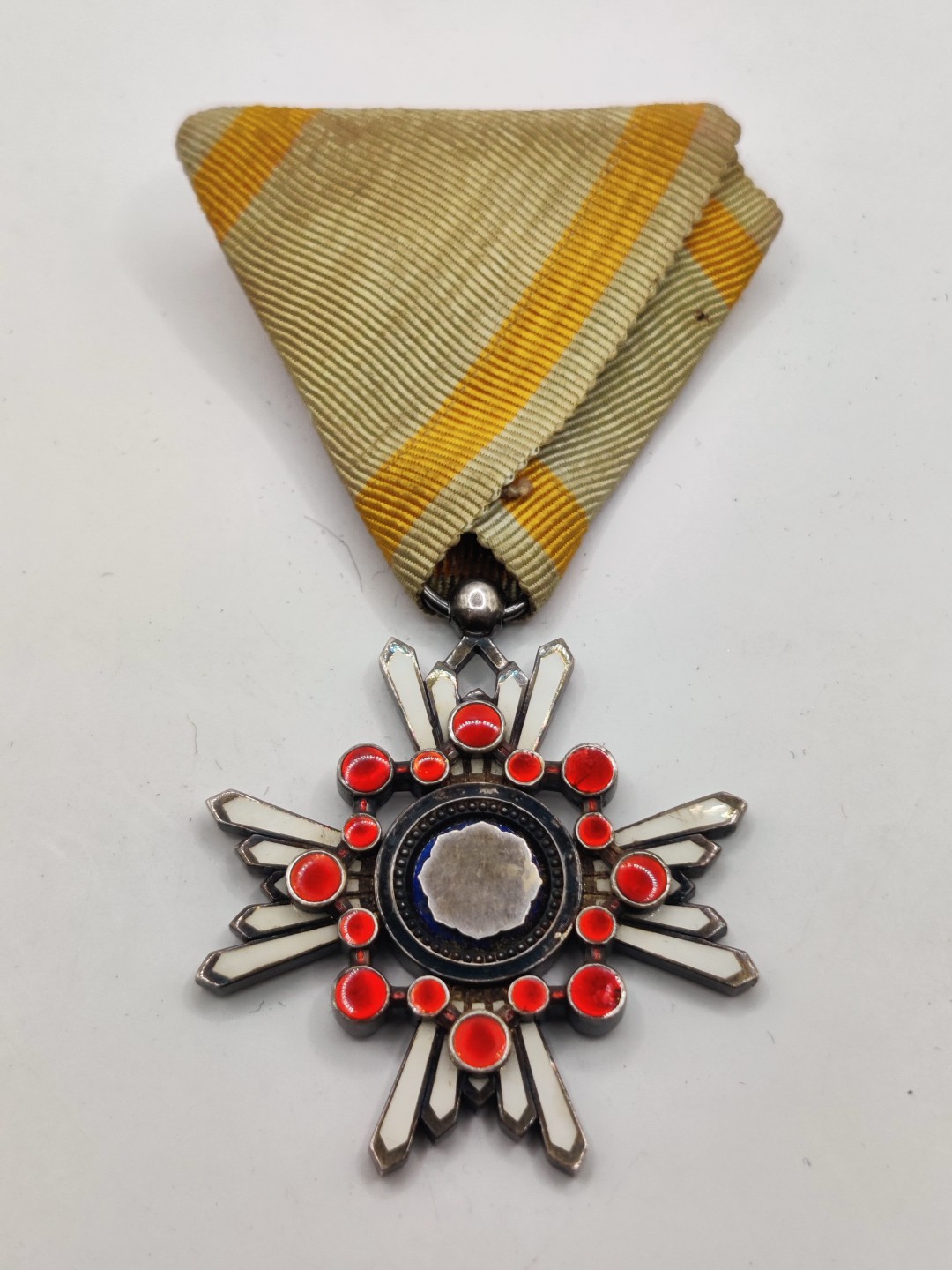 全场0元起拍 第12期 咸鱼国勋章拍卖专场 11月9日（周三）下午6：00开始 勿忘国耻 日本二战时期 六等瑞宝章 美品银制