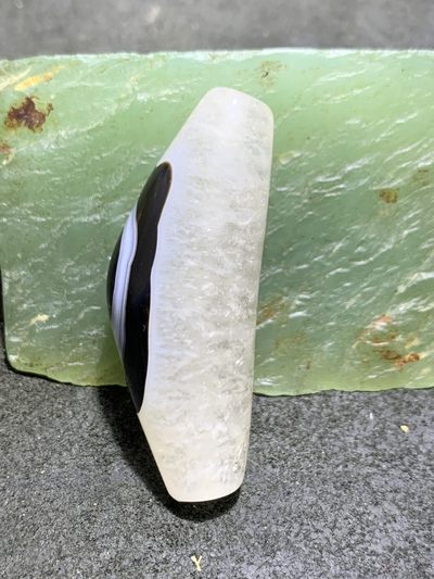 仅此一颗！精美高玉化药师玛瑙天眼水晶牛角珠一颗 仅此一颗！精美高玉化药师玛瑙天眼水晶牛角珠一颗