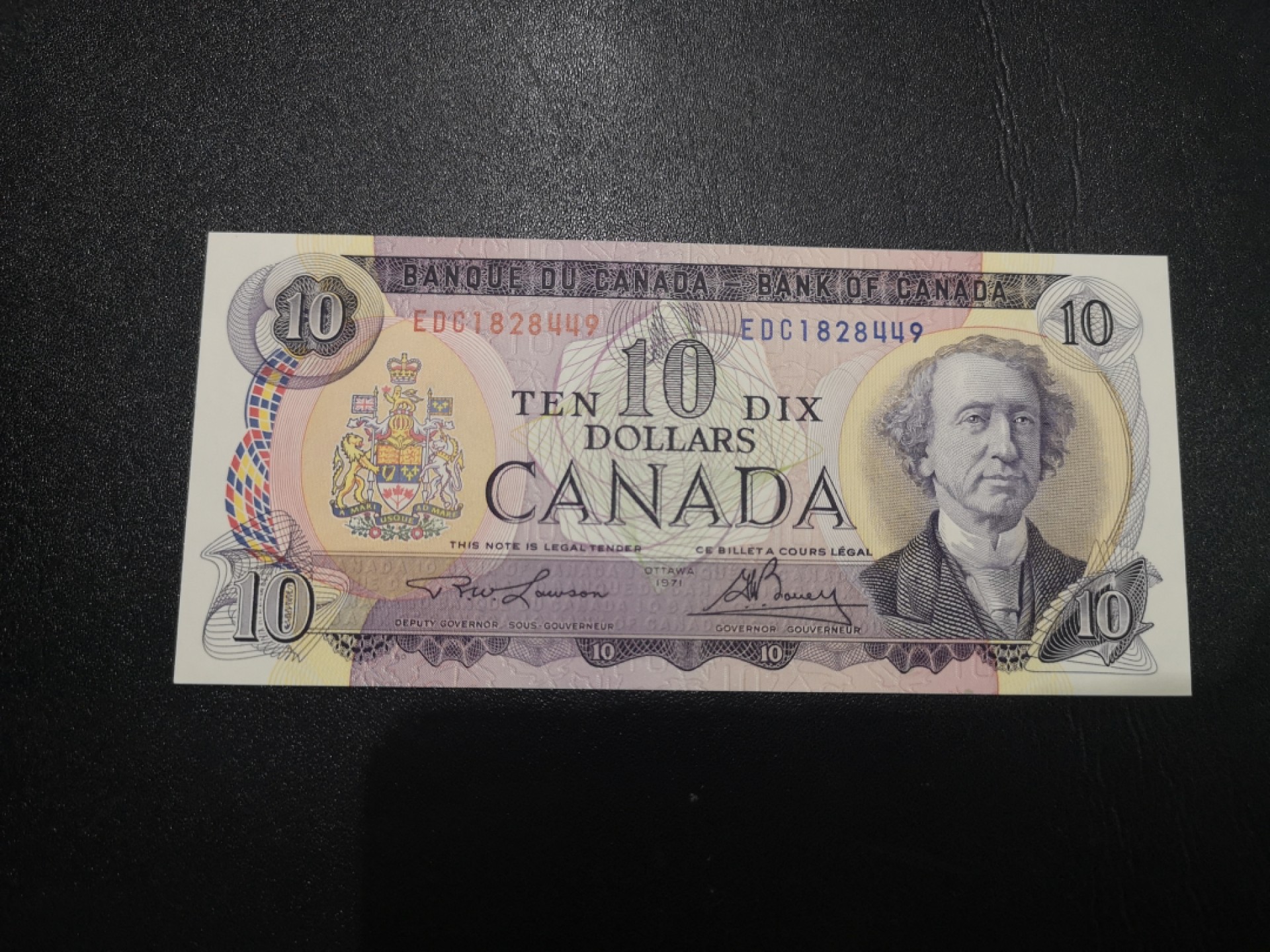 《外钞收藏家》第二百一十五期 1971年加拿大10元 AU品相