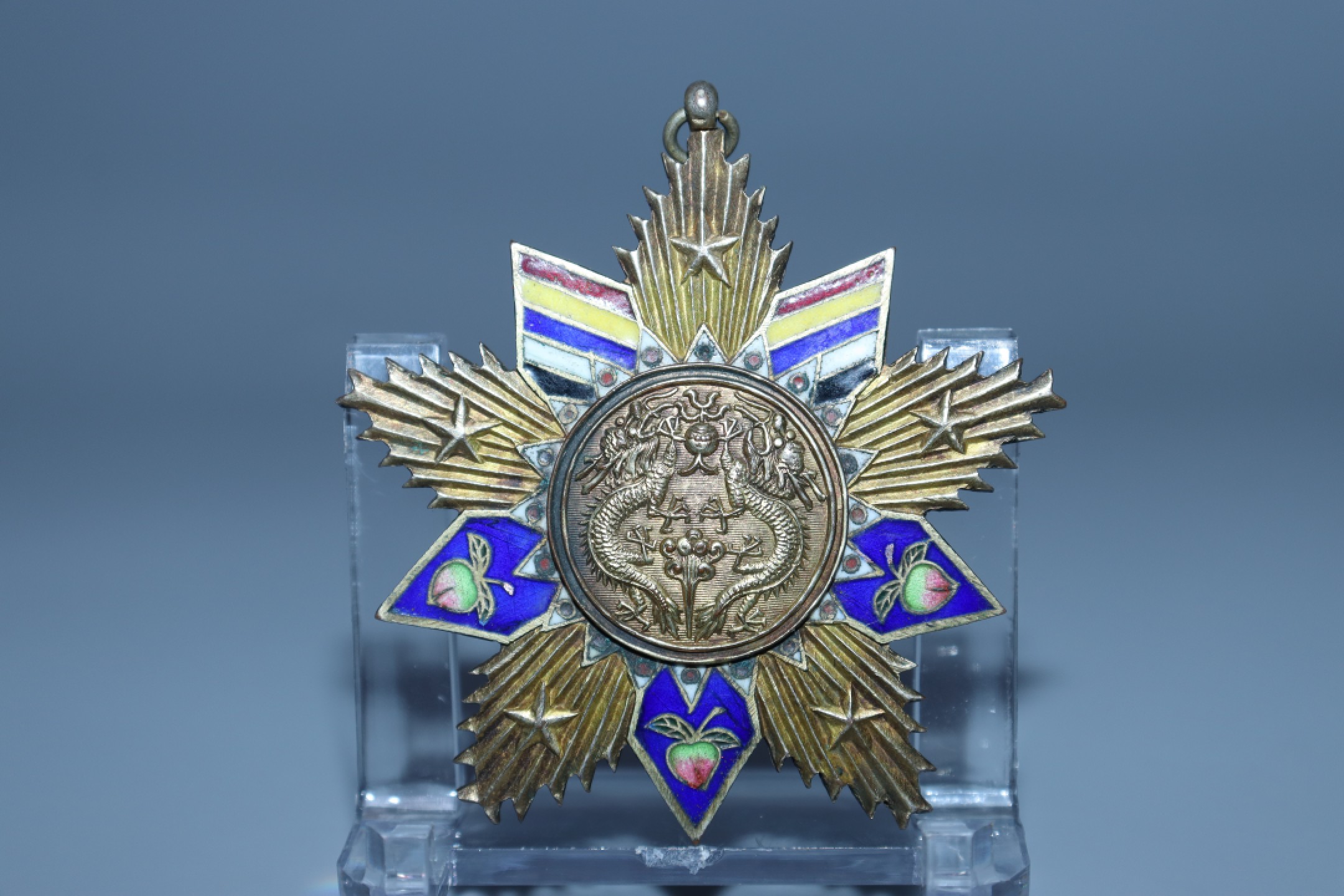 承乾国升网络专场-纪念章第四期 民国宣讲孔教总会珐琅双龙纹纪念章（编号194）带原盒