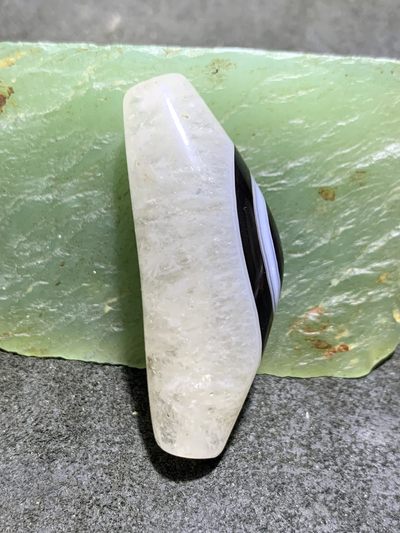 仅此一颗！精美高玉化药师玛瑙天眼水晶牛角珠一颗 仅此一颗！精美高玉化药师玛瑙天眼水晶牛角珠一颗