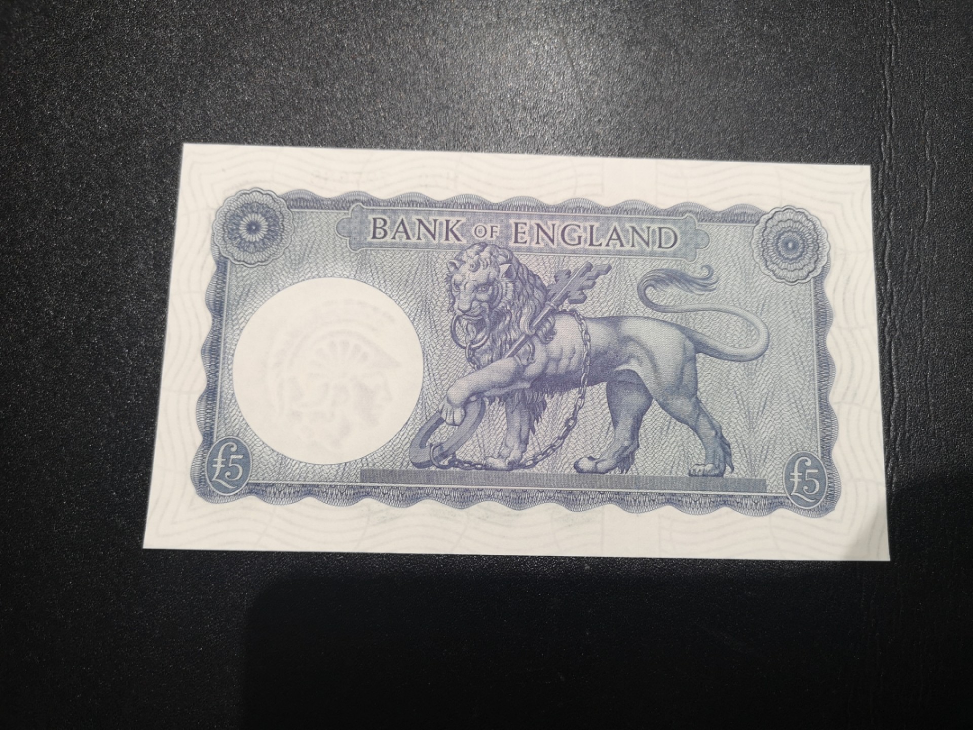 《外钞收藏家》第二百一十五期 英国B序列5镑 全新UNC