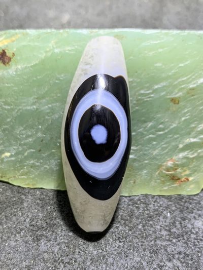 仅此一颗！精美高玉化药师玛瑙天眼水晶牛角珠一颗 仅此一颗！精美高玉化药师玛瑙天眼水晶牛角珠一颗