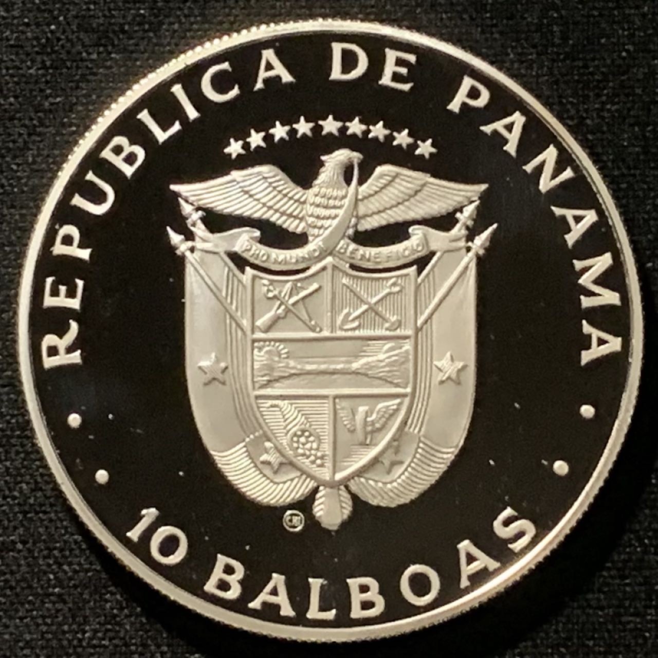 紫瑗钱币——第227期拍卖 巴拿马 1982年 西班牙世界杯 争球 10巴波亚 26.5克 0.5银 精制 德国原装卡