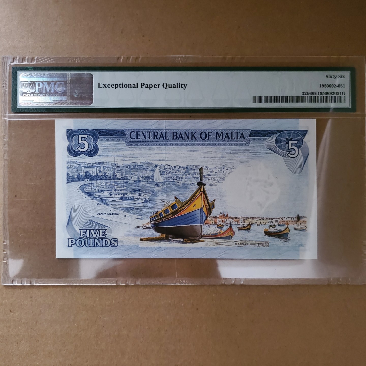 《外钞收藏家》第二百一十五期 1967年马耳他5镑 PMG66 经典彩背