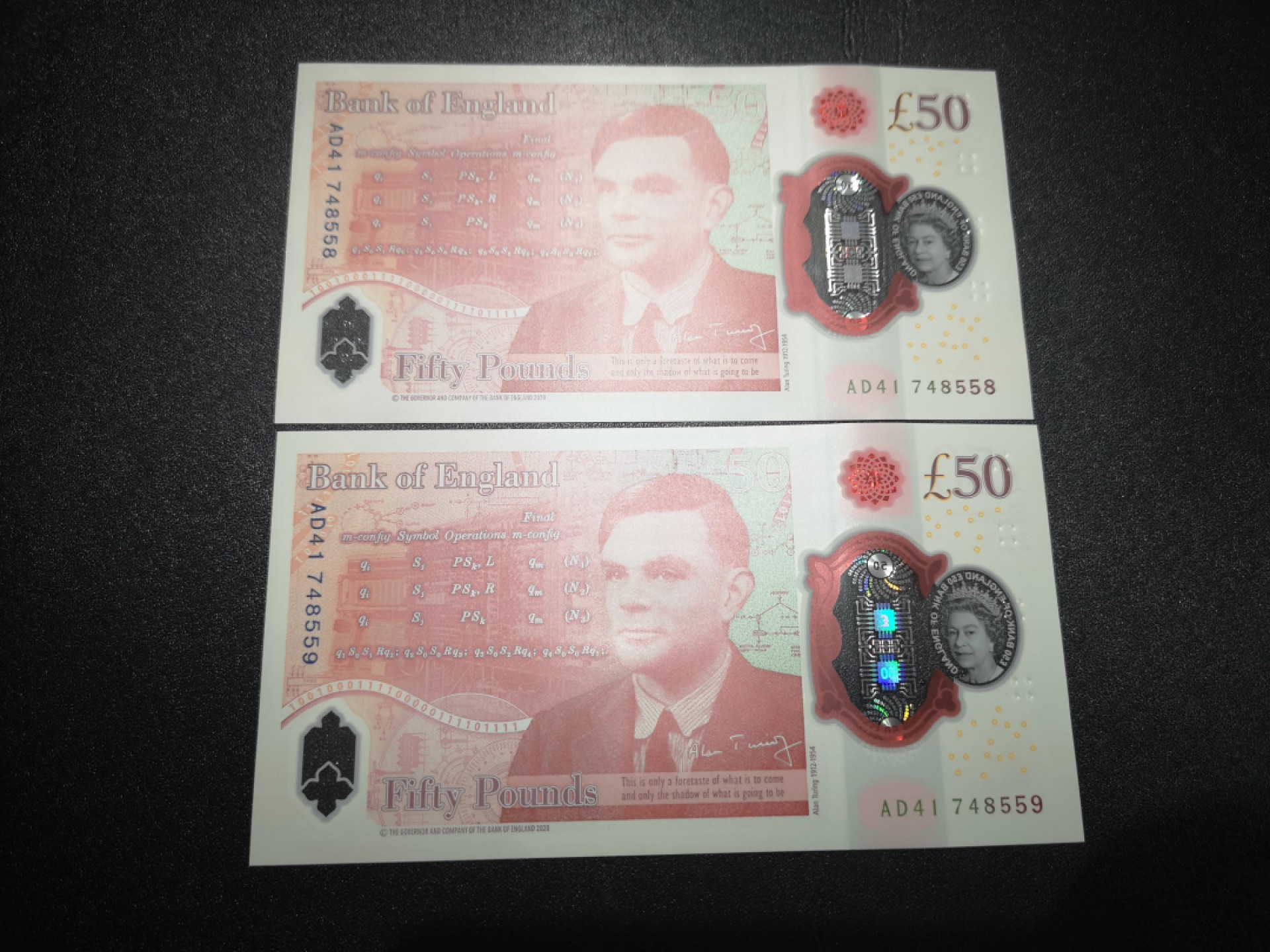 《外钞收藏家》第二百一十五期 英国最新版50英镑 两连号 全新UNC