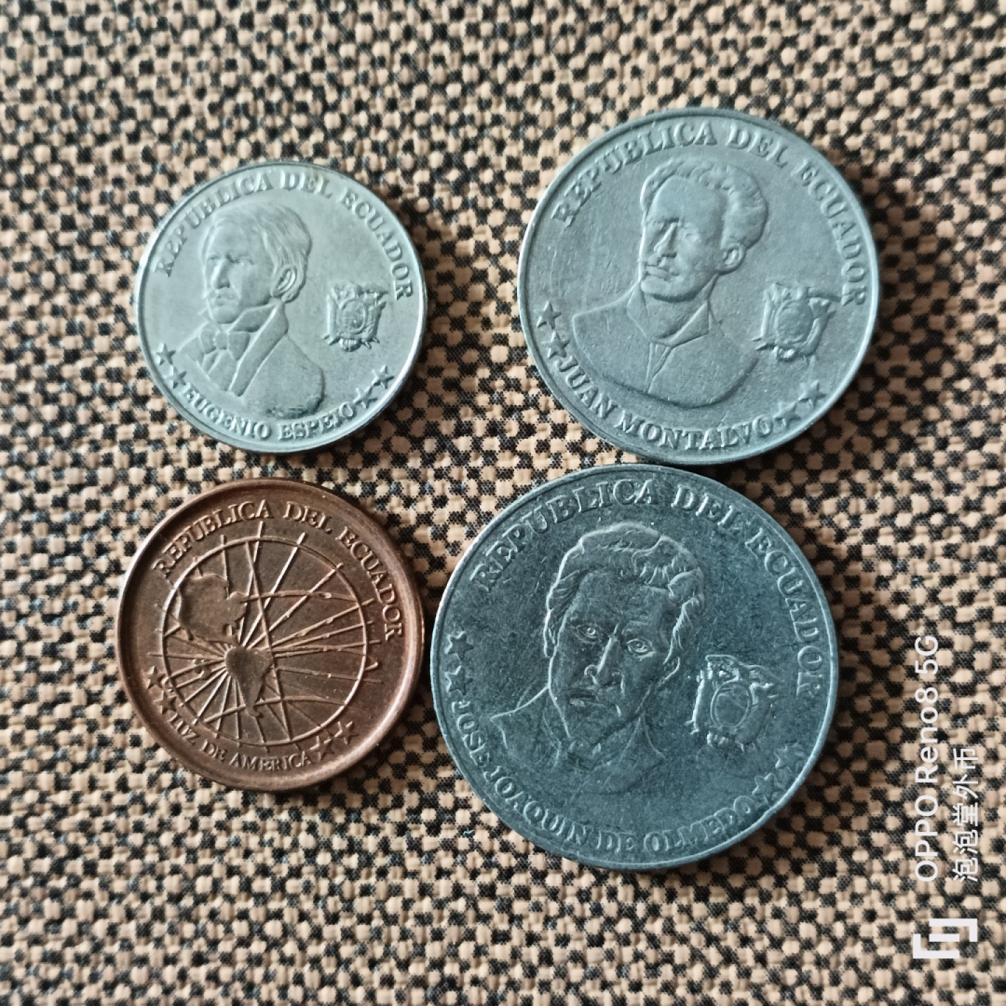 泡泡堂微拍第二十五幕精品硬币捡漏专场👿👿，零佣金，零押金，累计满二十元包邮 厄瓜多尔新版一套。