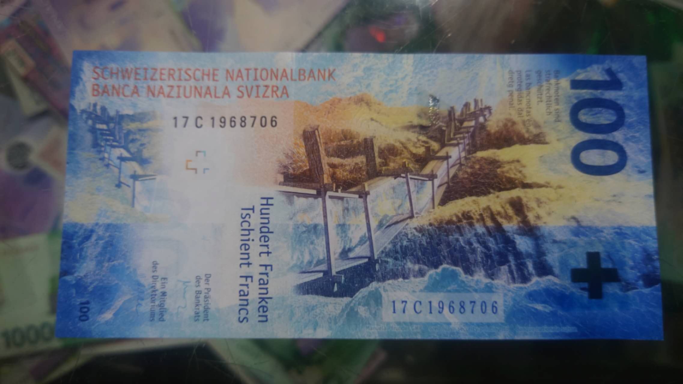 11.12【囧羊收藏】双11裸钞专场 总49期暨2022年第六期 【一口价售出，勿出价】2017年瑞士100法郎 全程无4全新UNC