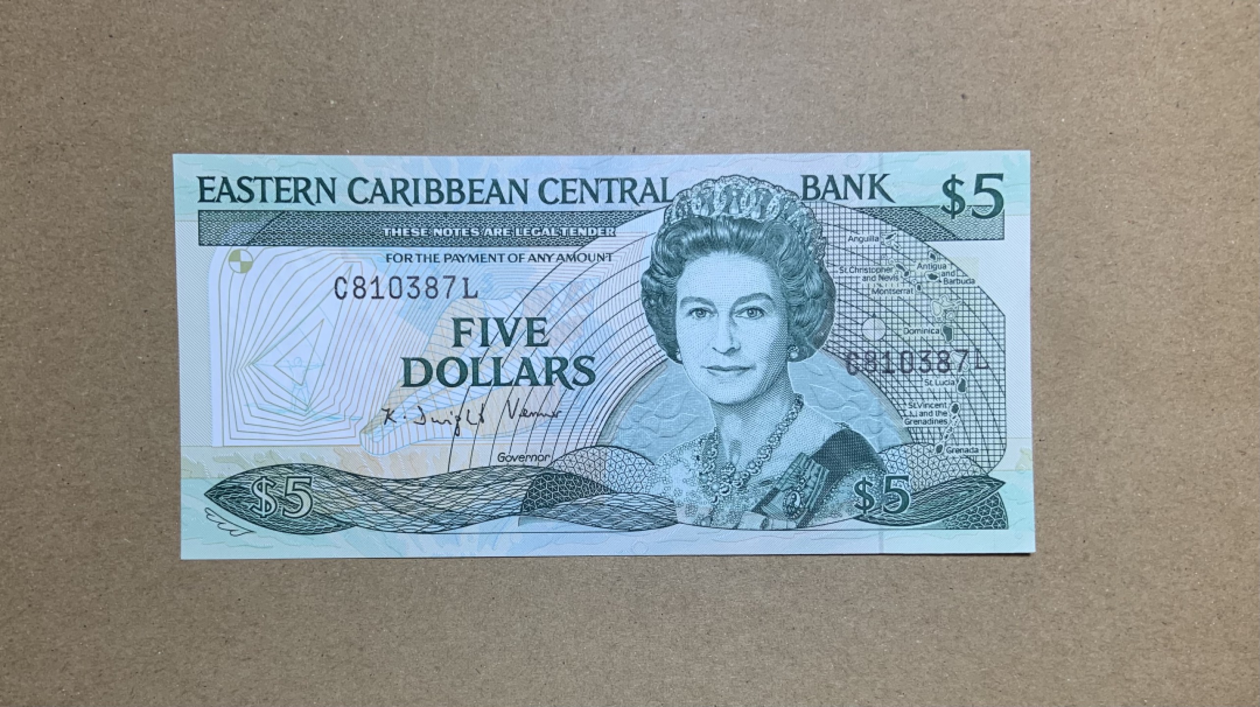 收藏联盟Quantum Auction 第207期拍卖 东加勒比地区国家(卢西亚)1986-88年5元 品相AU 小彩背版