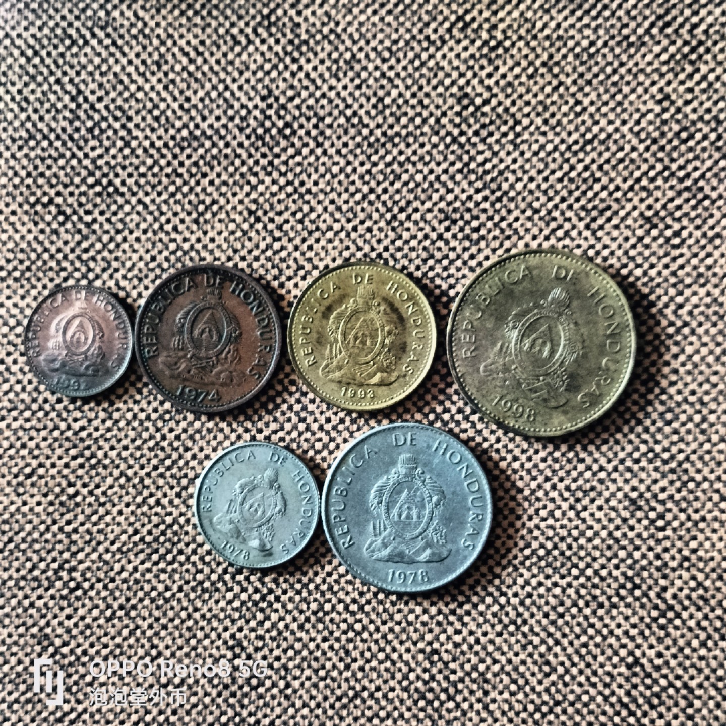 泡泡堂微拍第二十五幕精品硬币捡漏专场👿👿，零佣金，零押金，累计满二十元包邮 洪都拉斯老版一套。