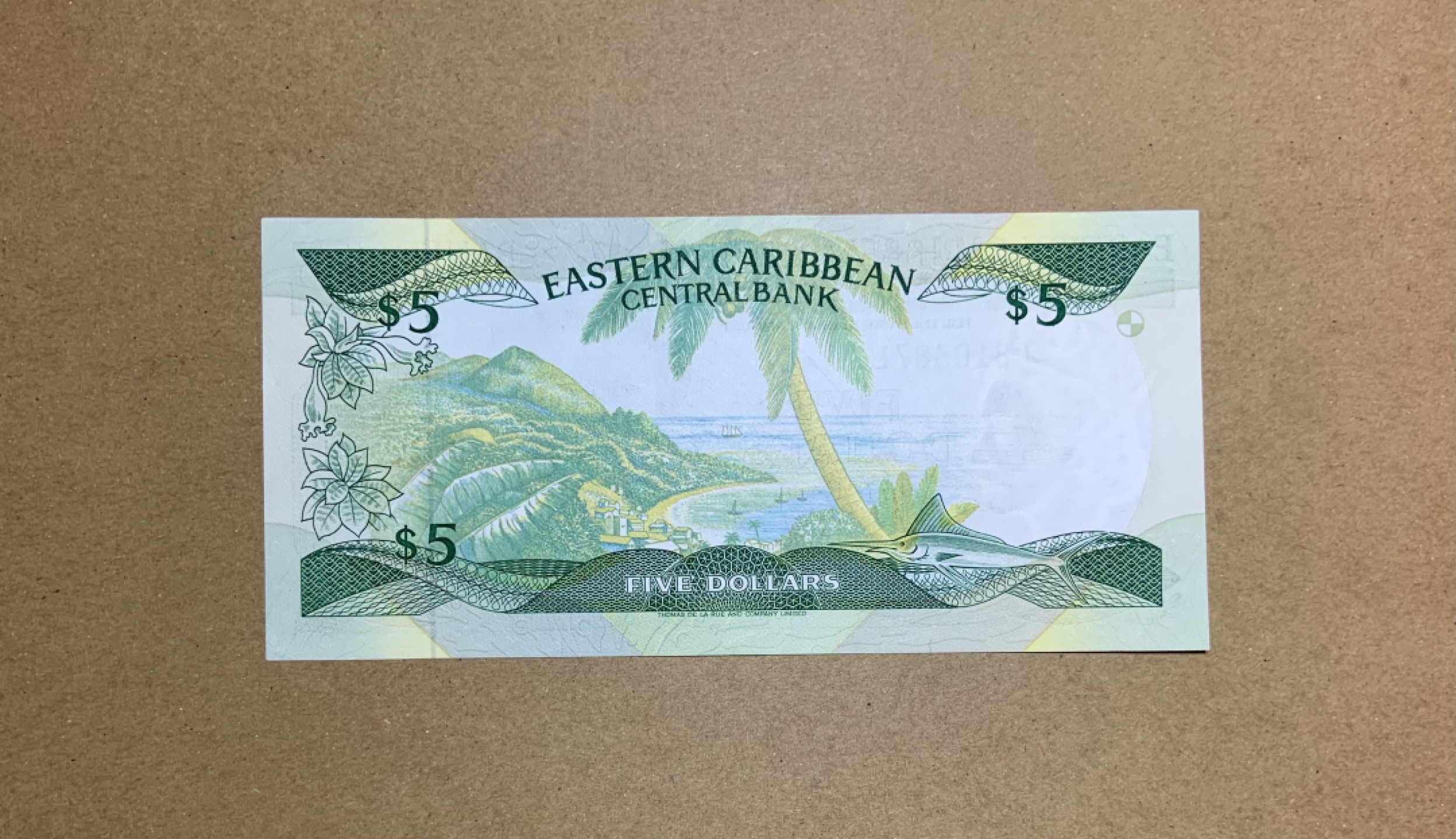 收藏联盟Quantum Auction 第207期拍卖 东加勒比地区国家(卢西亚)1986-88年5元 品相AU 小彩背版