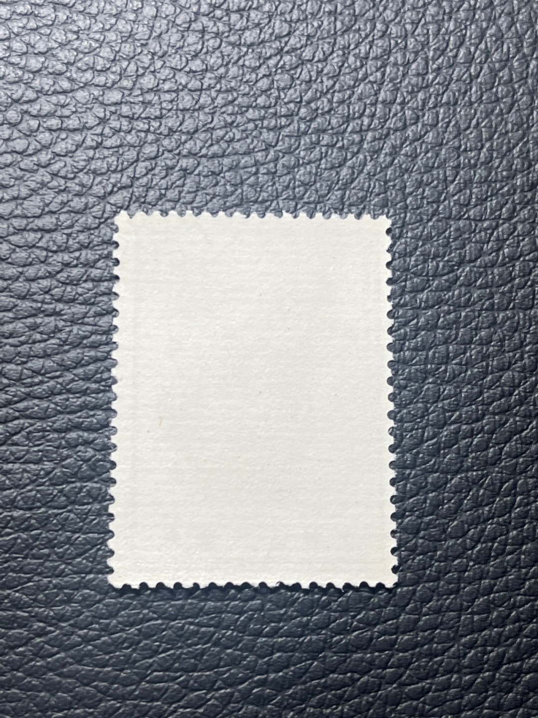洪涛臻品 精选邮票限时拍卖第七十九期 特63青铜器8-3盖销  ✦总筋✦版撕全品嘎嘎绝，老纪特三俗稀缺，ASG95分新票拍卖价8000多元，版撕全品盖销注意捡漏。解放初的经典票，整版撕开，面艳胶白，票挺洁净，齿孔完美，收藏评级两相宜，且有高附加值边纸。老纪特的版票资源十分稀缺难寻，机会来临时必须抓住。
