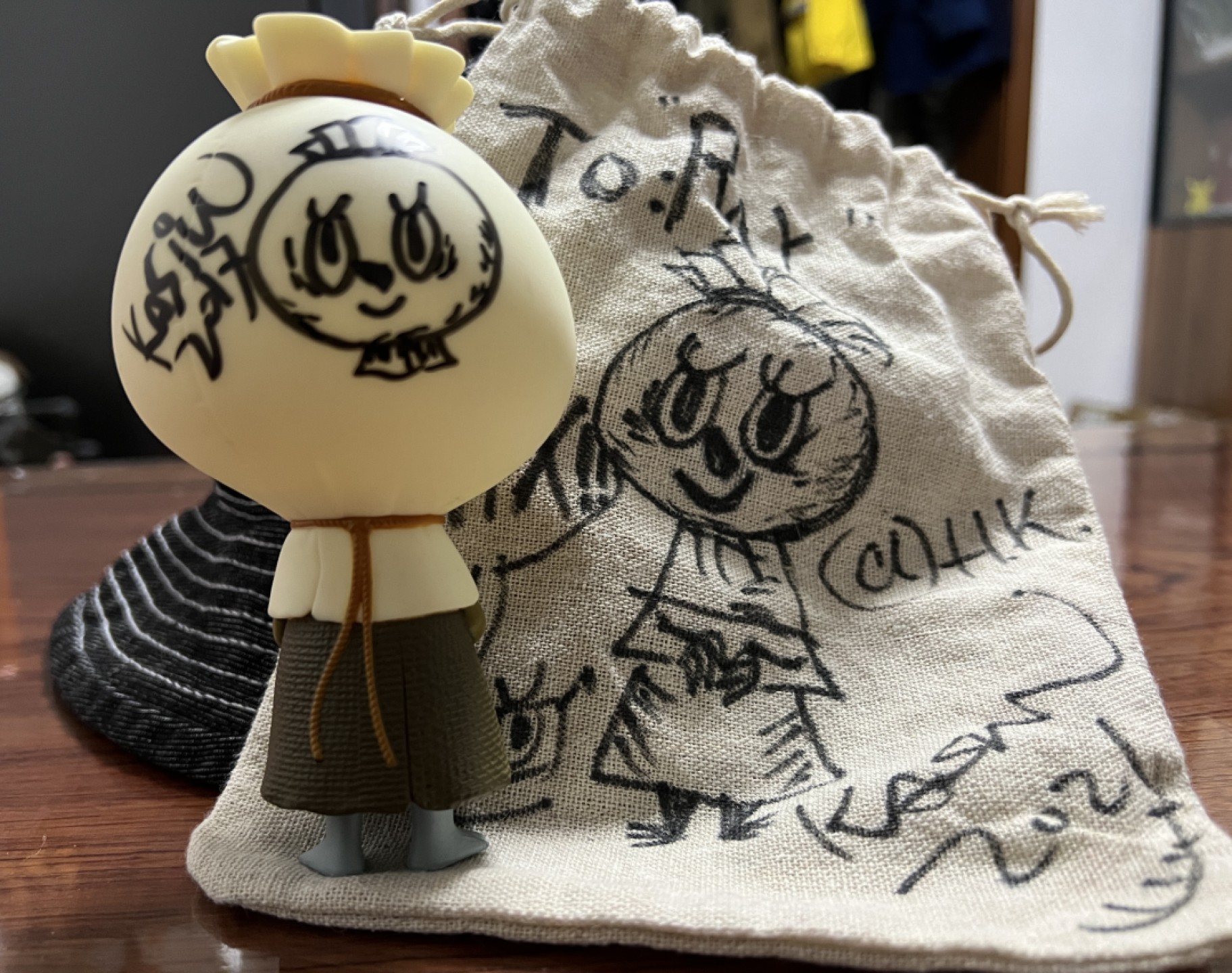 零元拍 ：龙家升老师亲笔签名签绘LABUBU， 原色Spooky