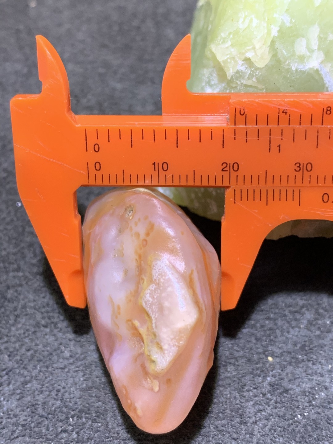 放福利！精美天然高玉化红白双色阿拉善玛瑙原石一颗，
